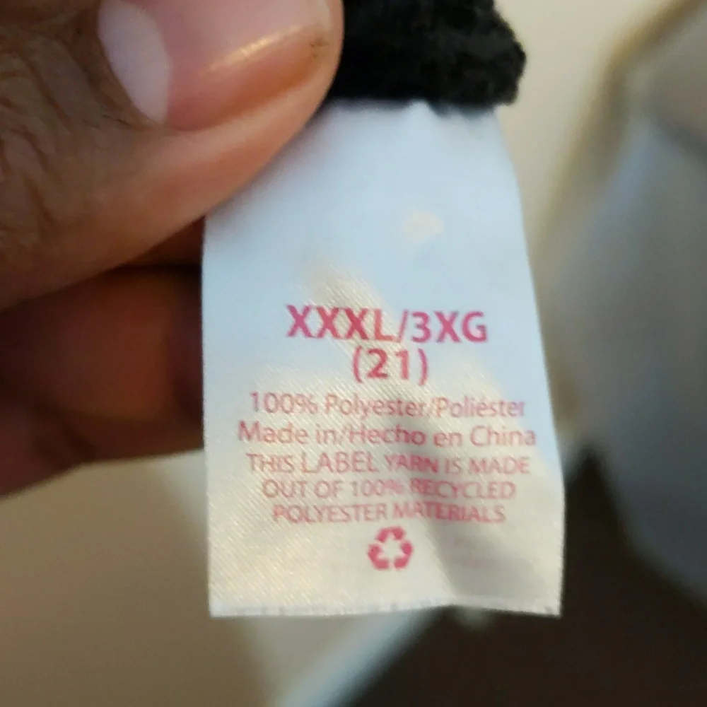 No Boundaries| Black Crew Neck Sweater Polyester made of 100% Recycled Materials - Picture 4 of 7